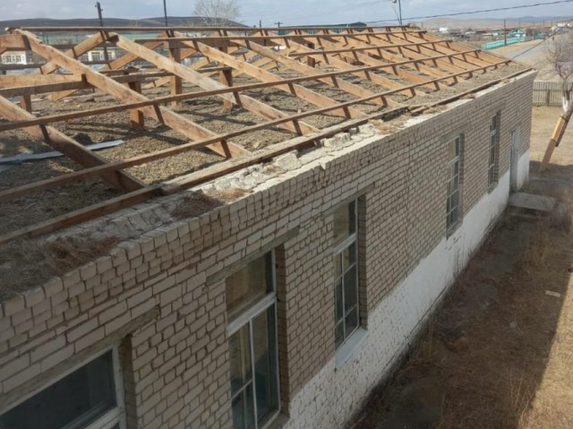 В селе Токчин Дульдургинского района идет капитальный ремонт школы